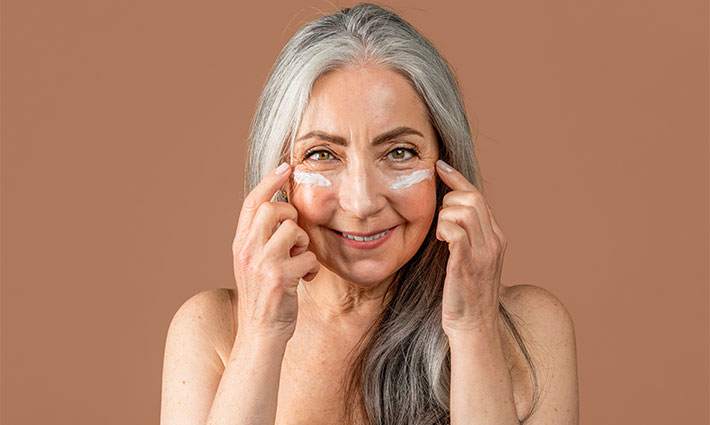 Co pomáhá na vrásky: Tipy, produkty a správná péče